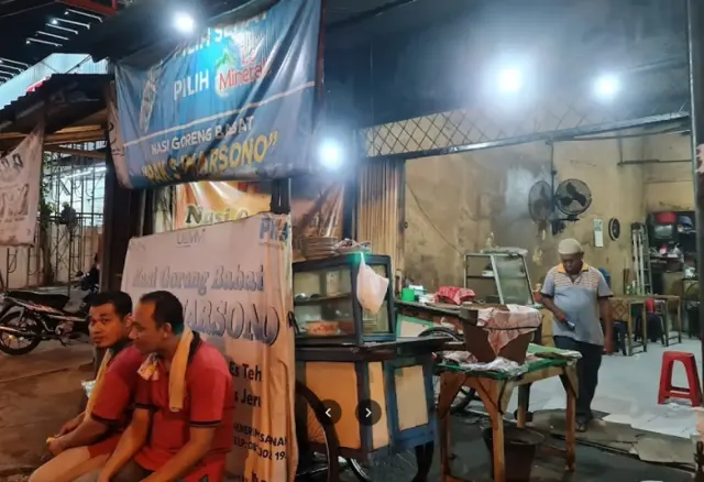 8 Kuliner Dekat Bandara Ahmad Yani Semarang: Warung Nasgor Babat, Gudeg dan Soto