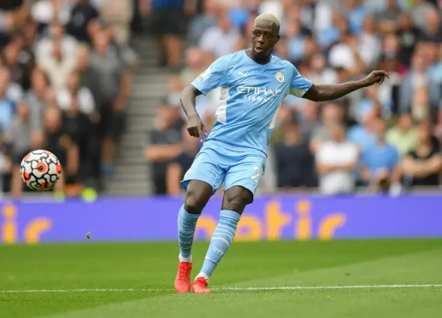 10 Pesepak Bola Top Dunia yang Pernah Tersandung Kasus Kriminal, dari Narkoba hingga Pelecehan