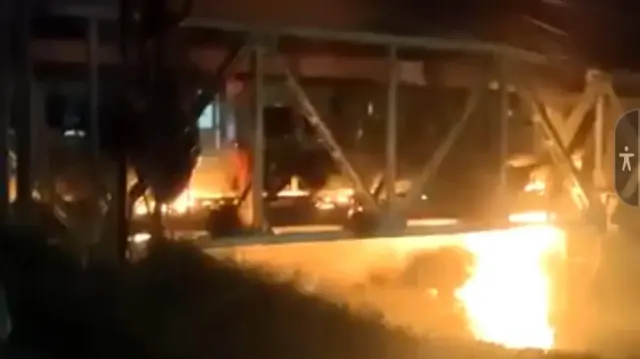 Detik-detik Kecelakaan KA vs Truk Tepat Malam 1 Suro di Perlintasan KA Madukoro Semarang, Api Membumbung Tinggi
