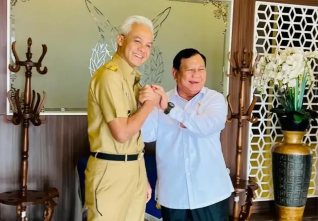 Bertemu Prabowo, Ganjar Pranowo Komentari Gaya Berpakaian Rivalnya, Mirip Siapa?