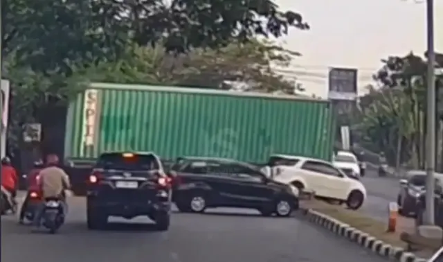 Lagi, 2 Kecelakaan di Semarang Gara-gara Rem Blong, Nyaris Celakai Pengendara Lain