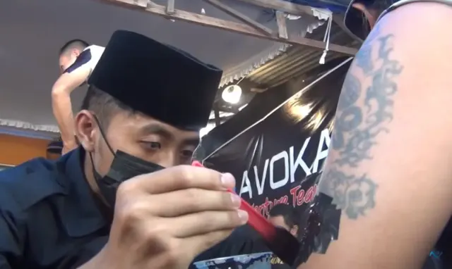 Cara Hapus Tato Permanen ala Santri di Magelang, Sekali Dioles Langsung Terangkat Tanpa Sakit