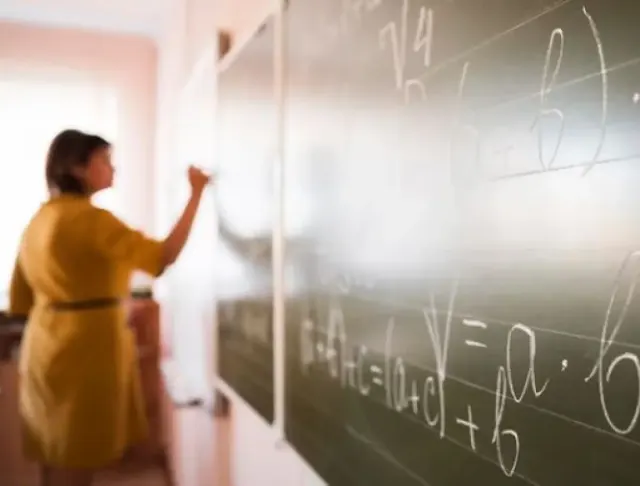 Kamu Lulusan Pendidikan? Tidak Melulu Jadi Guru, 6 Profesi Ini Juga Bisa Membawa Kesuksesan, Tertarik?