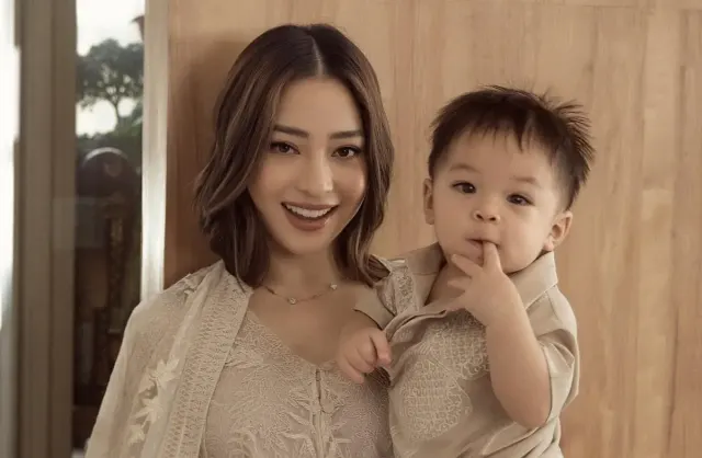 Rasanya Enak dan Disebut Sehat untuk Bayi, Ini Resep Ice Pop Buah ala Nikita Willy