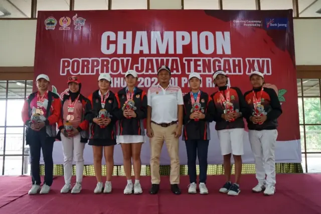 Tim Golf Kota Semarang Borong Medali Emas Porprov Jateng XVI di Semarang Royale Golf