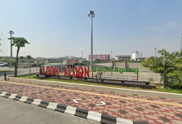 Ditargetkan Rampung Agustus, Alun-Alun Masjid Agung Semarang Pakai Rumput Sintetis, Kaki Lima Dipindah ke Pasar Johar