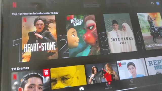 Kominfo Segera Sensor Netflix, YouTube Hingga Disney+ Hotstar? Warganet: Ngapain?!