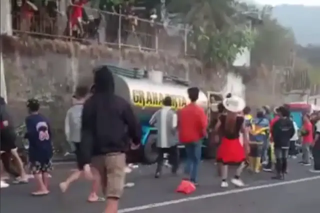 Karnaval Maut di Pacet Mojokerto: Truk Tangki Tewaskan 3 Orang dan 16 Orang Luka