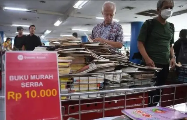 Jelang Tutup Permanen Toko Buku Gunung Agung Malah Banjir Pengunjung, Jual Buku Murah Mulai Rp 10 Ribuan