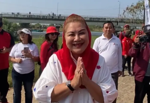 Kata Mbak Ita saat Bertemu Pandawara Group yang Bersihkan Sampah di Kampung Nelayan Tambakrejo