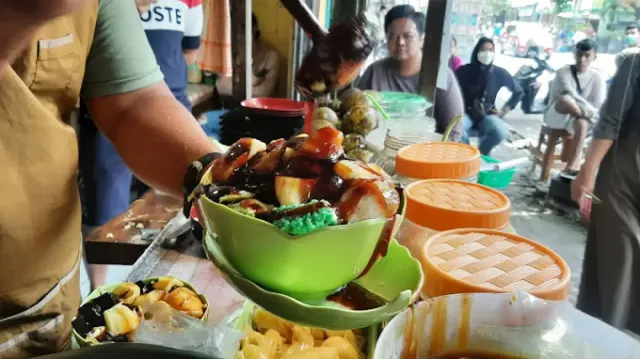 Es Dawet Duren Pleburan Semarang, Porsinya Bar-bar Banget, Tutup sampai Malam