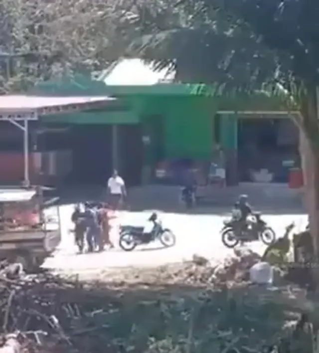 Momen Tradisi Kawin Tangkap Terekam di Sumba Barat Daya, Publik Malah Merinding Lihat Wanita Ini Diculik
