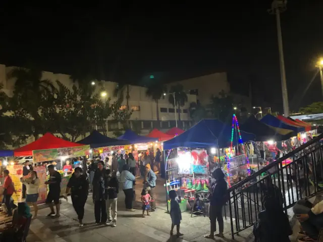 Kuliner Malam Kauman Johar Aloon-Aloon Masjid Agung Semarang, Ada Setiap Jumat-Minggu
