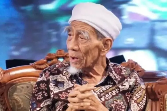 2 Amalan Pembuka Rezeki dari Mbah Moen agar Terhindar dari Utang