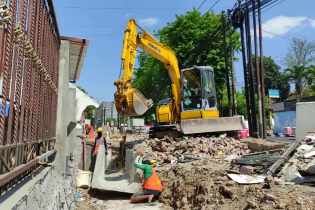 Proyek Pelebaran Jalan Veteran Semarang Ditargetkan Rampung Awal Desember 2023