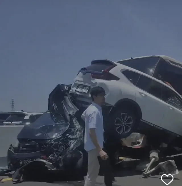 Kecelakaan di Tol Ungaran-Semarang, 1 Mobil Ringsek