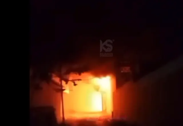 Kebakaran Pabrik Busa di Mangkang, Api Membesar hingga Merembet ke Lahan Ilalang