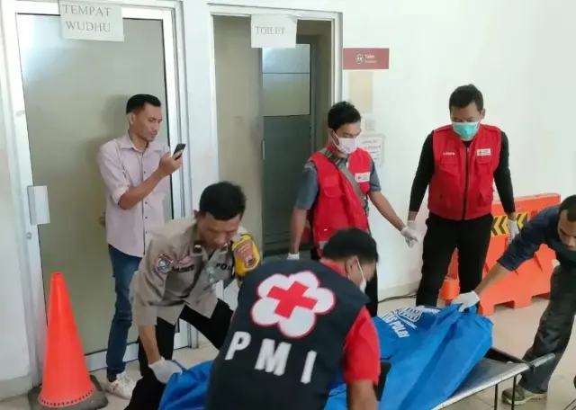 Pria Tewas Tergeletak di Toilet Terminal Mangkang, Tak Ada Bekas Kekerasan Fisik di Tubuh