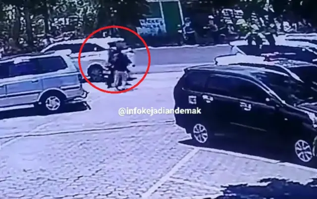 Detik-detik Maling Gondol Uang Pilkades Demak Rp 90 Juta di Mobil saat Perangkat Desa Mampir Makan
