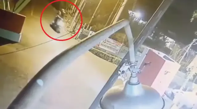 Terekam CCTV, Aksi 2 Pencuri Bawa Kabur Motor Sport di Sodong Purwosari saat Subuh