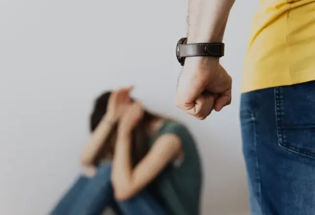 Cara Lepas dari Hubungan Asmara Toxic yang Mengancam Diri Sendiri
