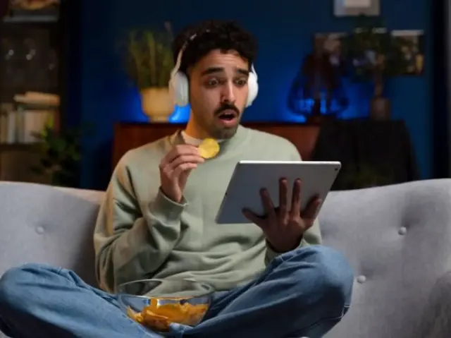 Ketagihan Nonton? Waspada, Mungkin Anda Binge Watching, Kenali Tanda dan Dampak Buruknya!