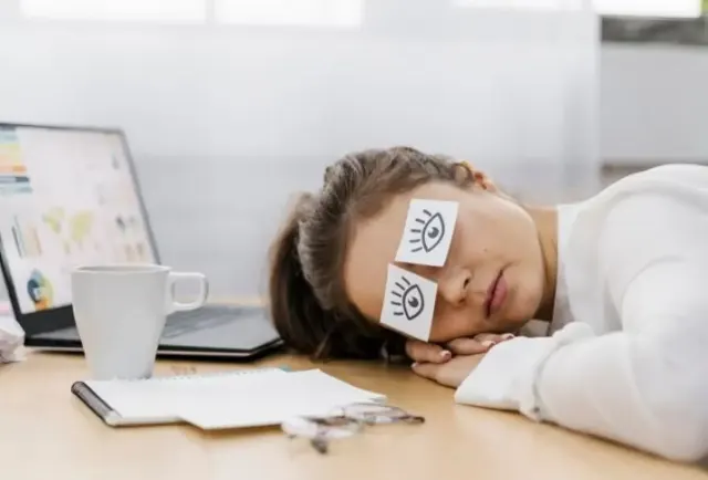 Bukan Kopi! Ini 10 Minuman yang Efektif Hilangkan Rasa Ngantuk di Jam Kerja