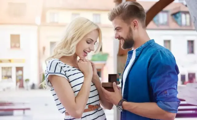 Apa Itu Love Bombing? Waspada Terjebak dengan Pasangan Red Flag