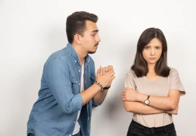 Sering Silent Treatment Pasangan Saat Marah? Ini 5 Dampak Buruknya Bagi Hubungan
