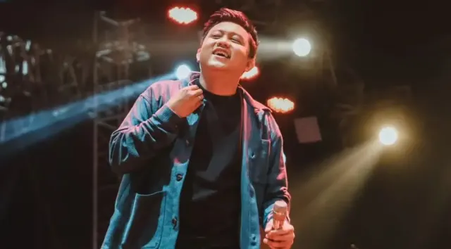 Ambyar Bareng Denny Caknan, Nonton Gratis Konser di Simpang Lima Semarang Jumat Malam
