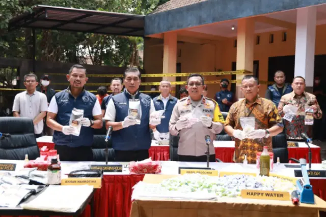 Efek Makan Keripik Pisang Narkotik Bikin 'Happy', Ada Campuran Amfetamin dan Metamfetamin