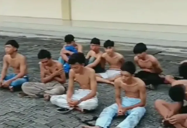 Tawuran di Ngablak, 10 Siswa SMK yang Bawa Sajam Diamankan di Polrestabes Semarang