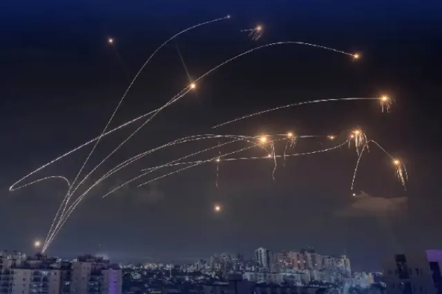 Penyebab Iron Dome Malfungsi, Berbalik Ledakan Pemukiman Rishon LeZion di Selatan Tel Aviv