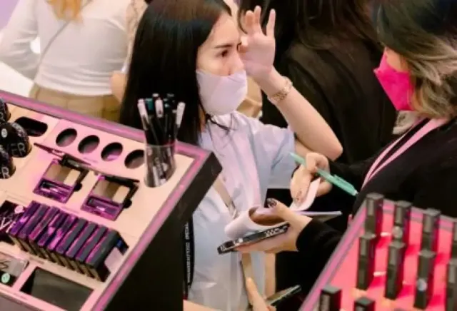 Ramai Boikot Produk Israel, Ini Daftar Produk Skincare dan Makeup Lokal yang Dukung Palestina