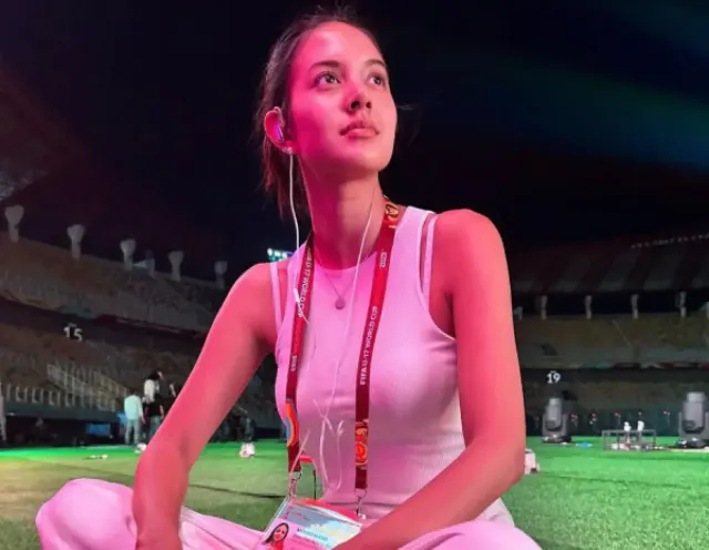 Beda dari Wika Salim, Pengisi Acara Pembukaan Piala Dunia U 17 Aurelie Moeremans Dapat Dukungan Warganet
