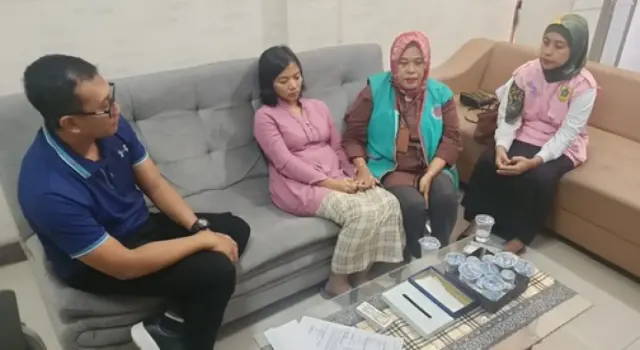 Kondisi dr Qory saat Ditemukan Tertunduk Lesu dan Lemas, Warganet: Awas Pak Suaminya Toxic, Jangan Dikembaliin