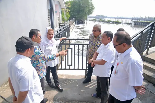 Tinjau Proyek Tanggul Laut Tambak Lorok Semarang, Akhir Tahun Mbak Ita Optimis Sudah Selesai