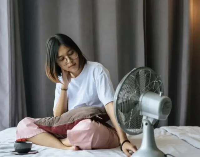 Waduh, Ternyata Penggunaan Kipas Angin Saat Tidur Bisa Berbahaya Hingga Sebabkan Hal Ini