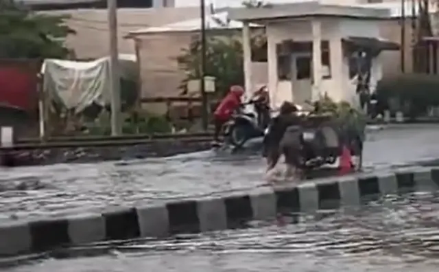 Sejumlah Lapak Liar di Kaligawe Semarang Dibongkar Paksa, Diduga Jadi Biang Kerok Banjir