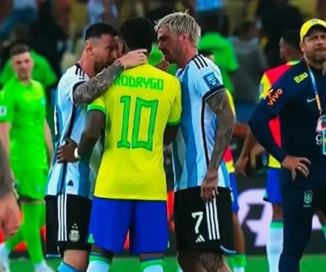 Ricuh Laga Brasil vs Argentina, Messi Cengkeram Leher Rodrygo Usai Katai Argentina Pengecut: Kami Adalah Juara Dunia