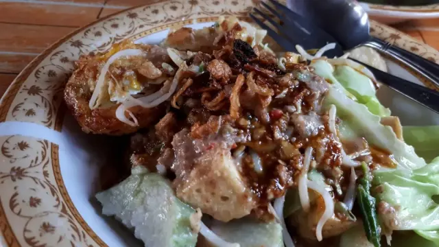 Tahu Gimbal Setahun Puspogiwang, Harus Siap Antre Lama jika Ingin Icip