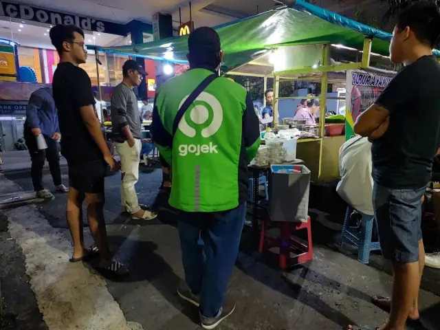 13 Kuliner Malam Paling Ramai di Kota Semarang, Buka dari Sore sampai Pagi