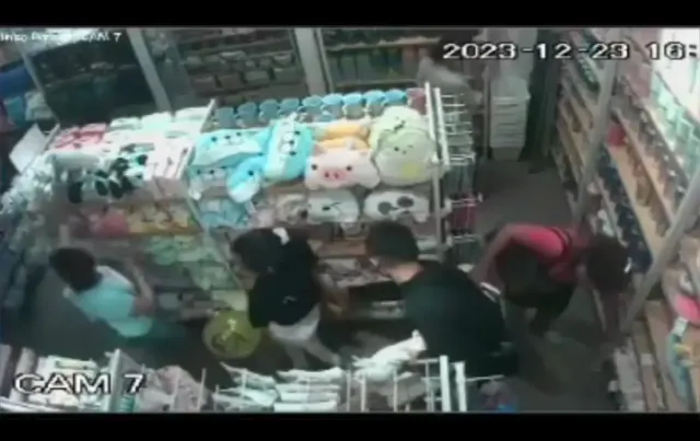 WASPADA! Sindikat Maling HP Terekam CCTV Lakukan Aksinya di Mall Paragon