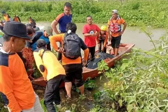 Kronologi Pemancing Tenggelam di Rawa Pening Tuntang: Perahu Terbalik, Korban Tewas