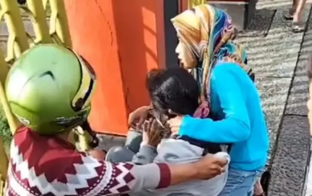 Heboh Wanita Nyaris Loncat dari Jembatan Bangetayu Genuk, Dicegah Pengendara yang Melintas