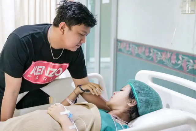 Selamat, Bella Bonita Lahirkan Anak Perempuan, Denny Caknan: Kecepetan