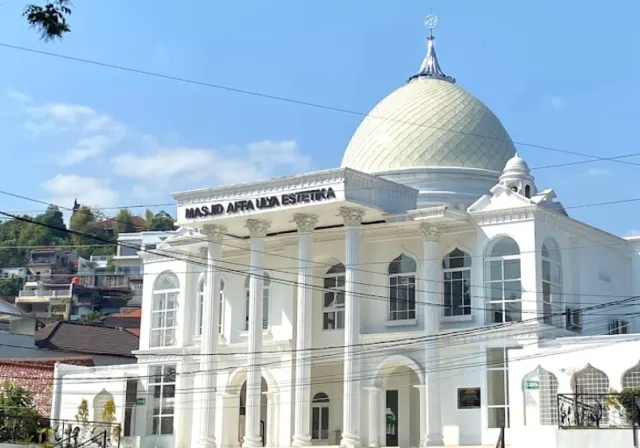 Wisata Religi di Masjid Affa Ulya Estetika Semarang, Arsitektur Ala Bangunan Eropa