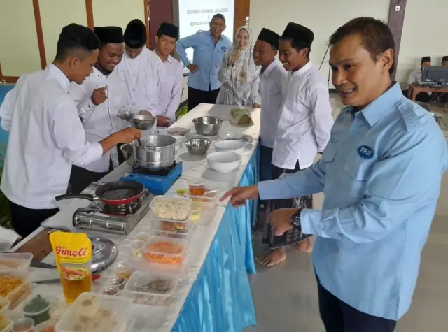 PPJI Gelar Demo Masak Menu Sehat di Ponpes Al-Multazam Semarang, Edukasi Soal Gizi Seimbang