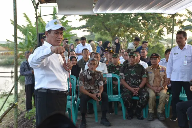 Mentan Minta Bulog Serap Gabah Petani Terdampak Banjir di Jateng