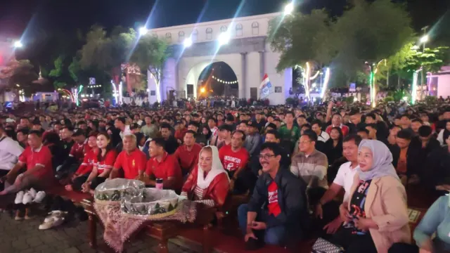 Antusiasme Nonton Bareng Timnas di Piala Asia U-23 di Balai Kota Semarang, Meluber Hingga Jalan Pemuda